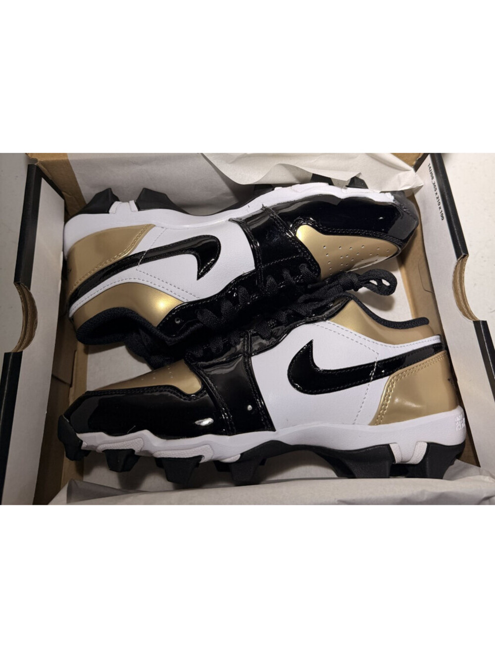 Jordan 1 Low Youth MultiSport Cleats Metallic Gold Black White HF6885-701 Sz 5Y